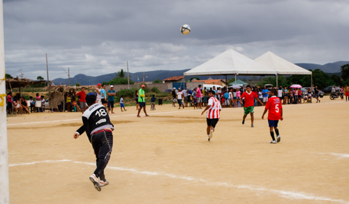 Setor de Esporte investe no futebol de várzea em Jacinto